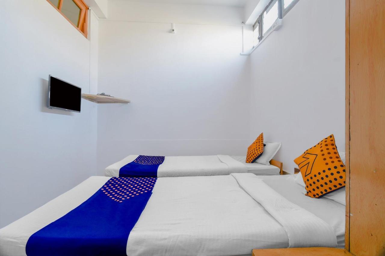 Oyo Flagship 71156 Hotel Jaybee'S Дибругарх Экстерьер фото