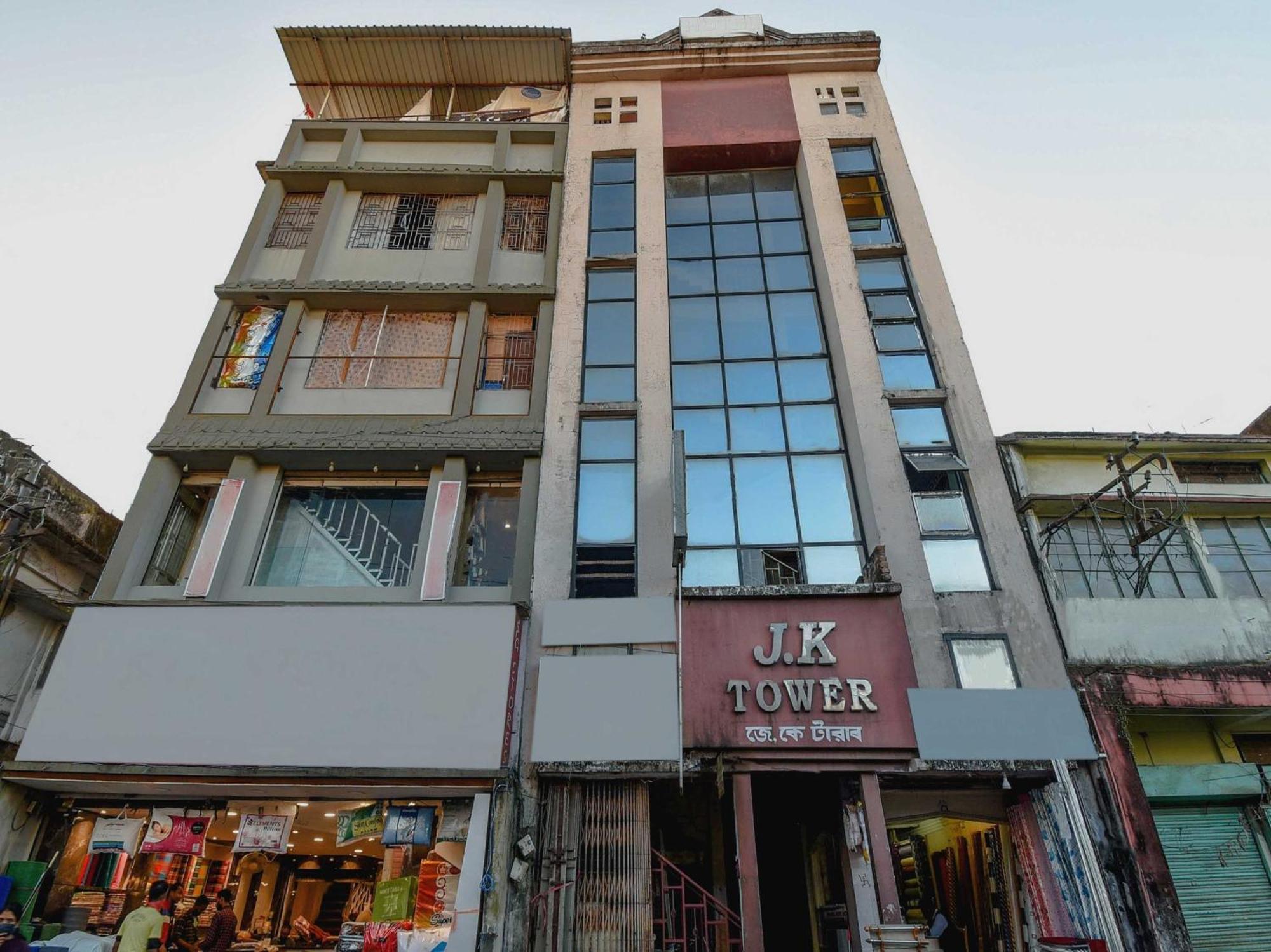 Oyo Flagship 71156 Hotel Jaybee'S Дибругарх Экстерьер фото