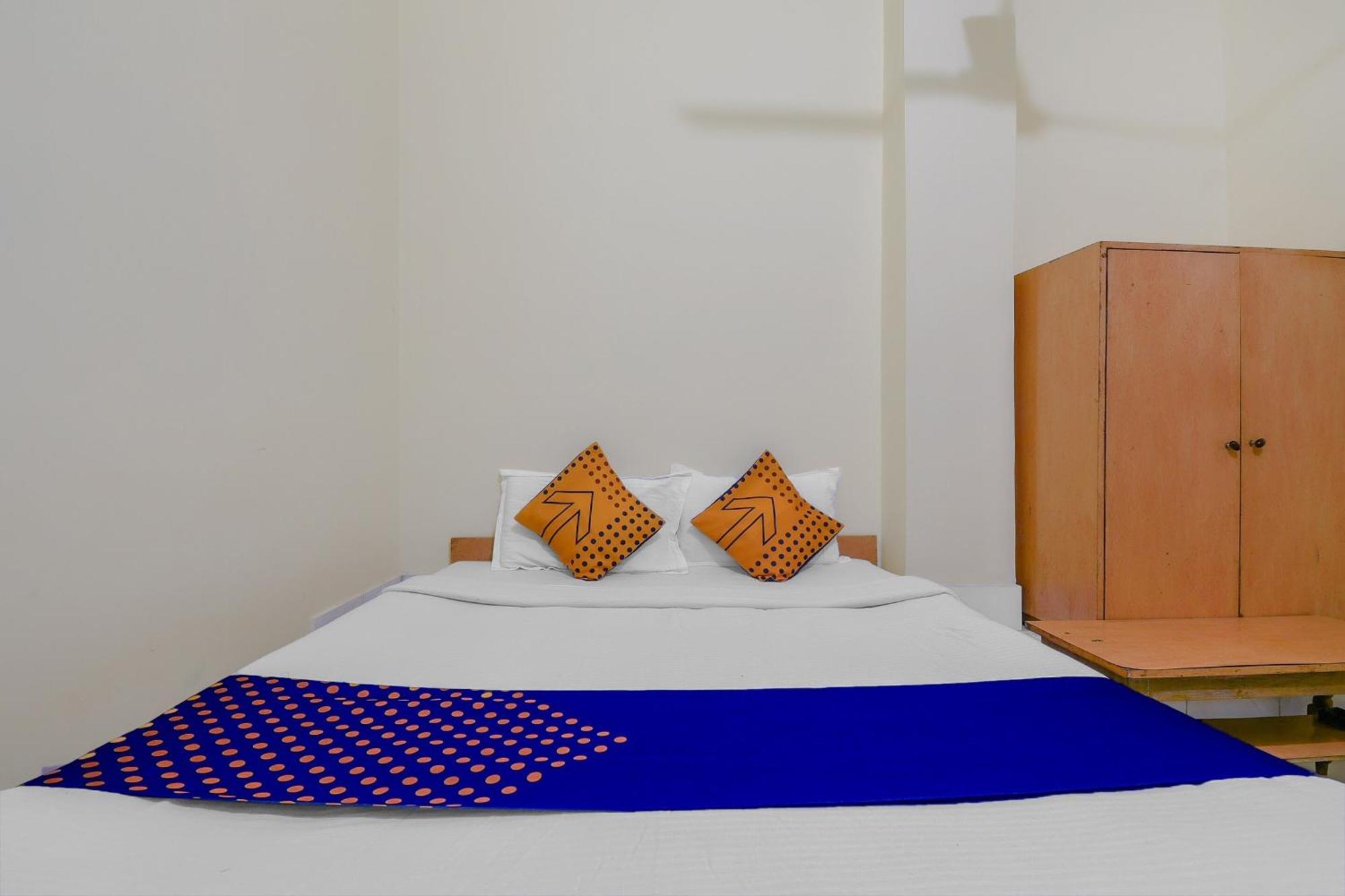 Oyo Flagship 71156 Hotel Jaybee'S Дибругарх Экстерьер фото