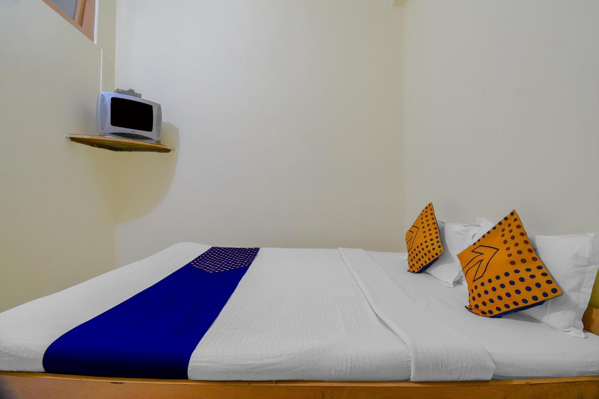 Oyo Flagship 71156 Hotel Jaybee'S Дибругарх Экстерьер фото